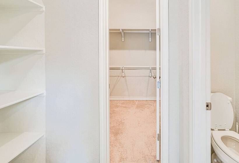 19 Mi To San Antonio River Walk: Home W/ Grill!