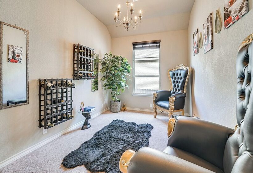 19 Mi To San Antonio River Walk: Home W/ Grill!