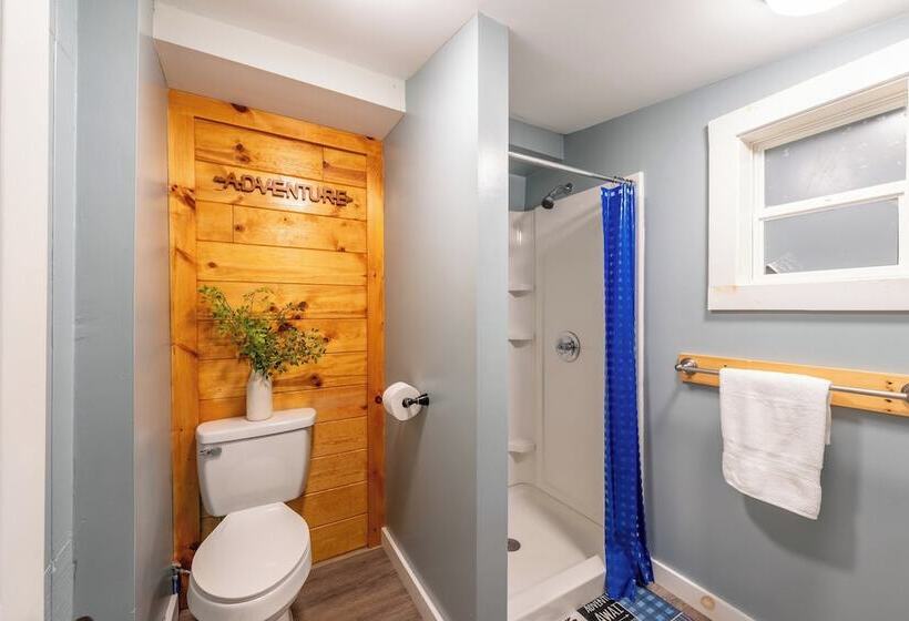 Arcade, Sports Bar, Deck Living, Fire Pit, Near The Lake! Sasa By Avantstay