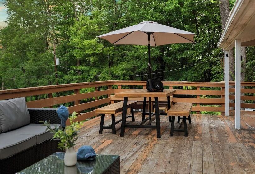 Arcade, Sports Bar, Deck Living, Fire Pit, Near The Lake! Sasa By Avantstay