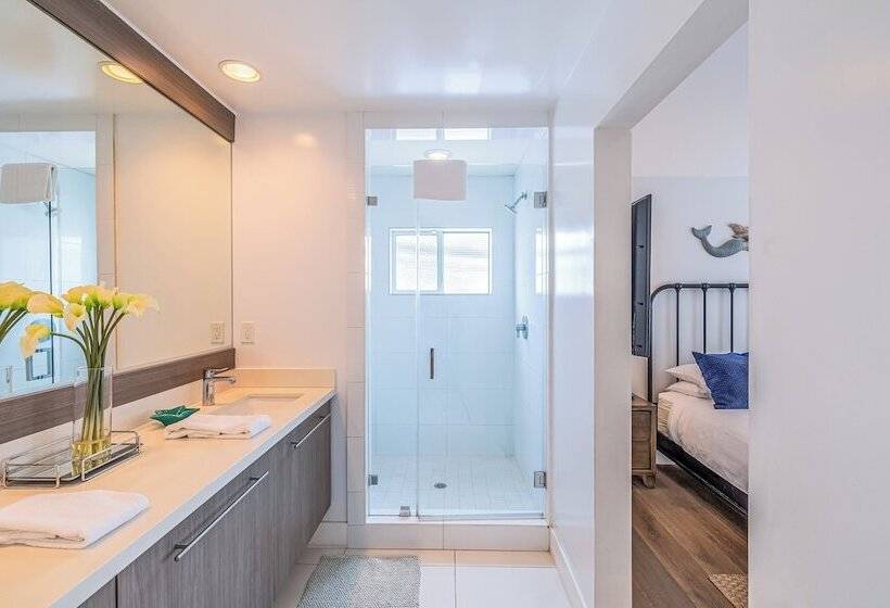 Seaside Style By Avantstay Rooftop + Walk To Beach Chic Design