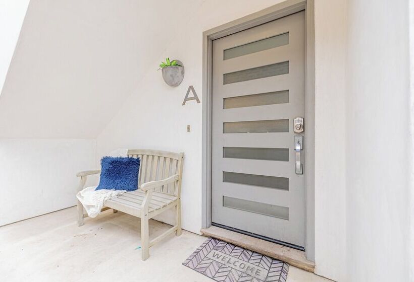 Seaside Style By Avantstay Rooftop + Walk To Beach Chic Design