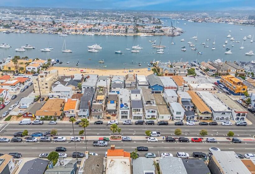 Seaside Style By Avantstay Rooftop + Walk To Beach Chic Design