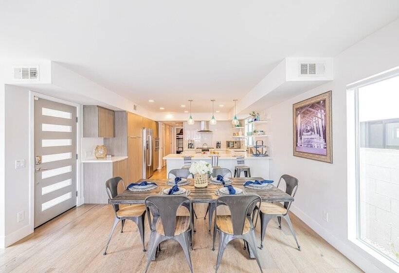 Seaside Style By Avantstay Rooftop + Walk To Beach Chic Design