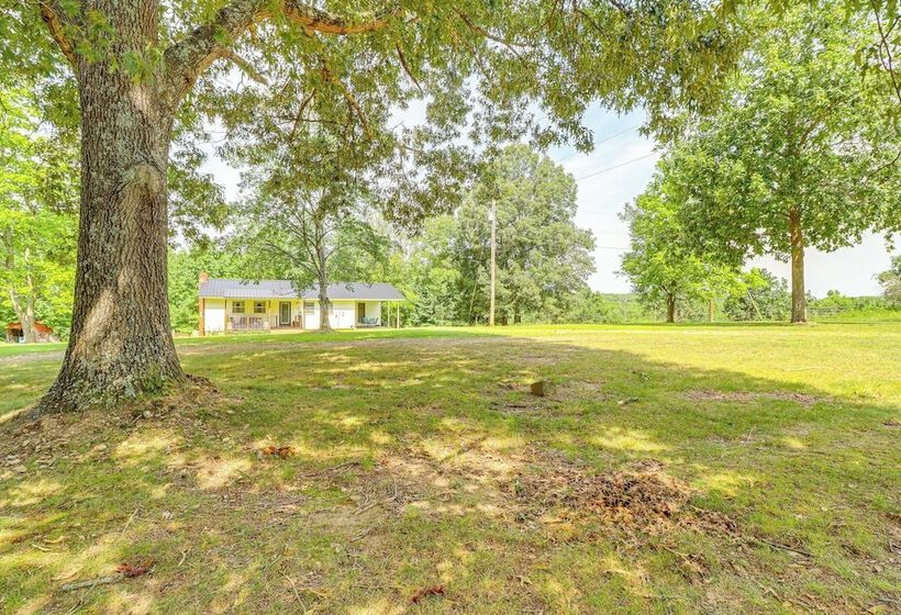 Horses Welcome: Marble Falls Home W/ Grill!