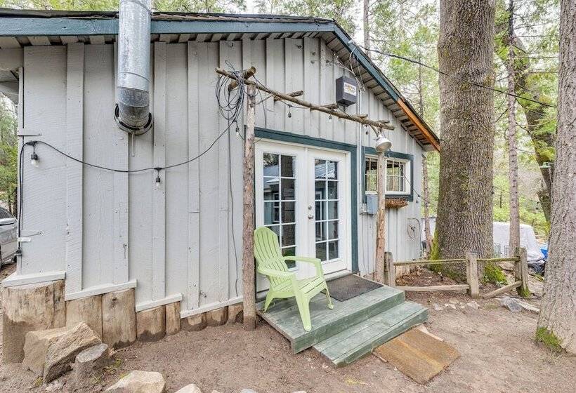 Serene Bass Lake Cabin Near Shopping & Dining!