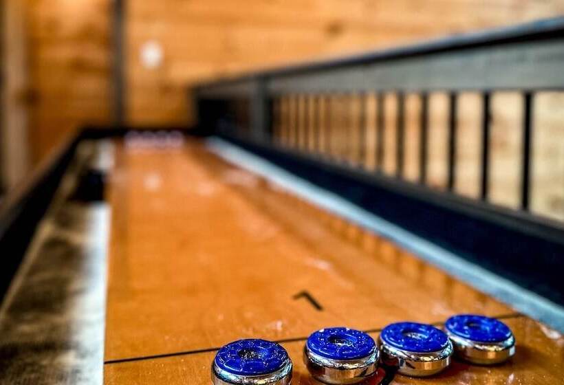 Smoky Horizon By Avantstay Views + Game Room, Hot Tub & Movie Theater!