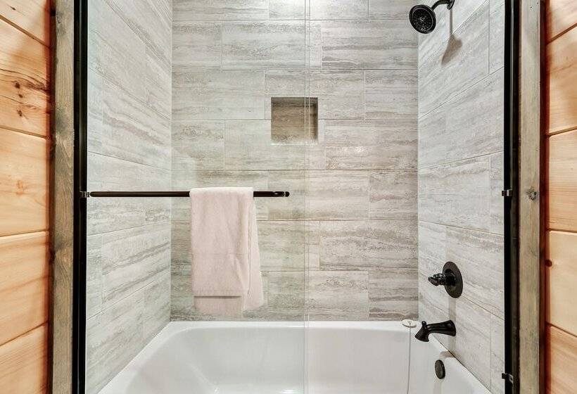 Smoky Horizon By Avantstay Views + Game Room, Hot Tub & Movie Theater!