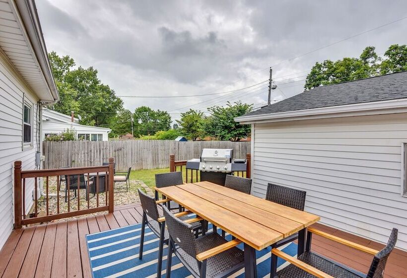 South Bend Home < 2 Mi To Notre Dame Stadium!