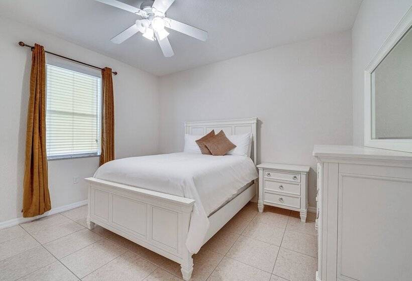 Private Pool: Spacious & Elegant Haines City Home!