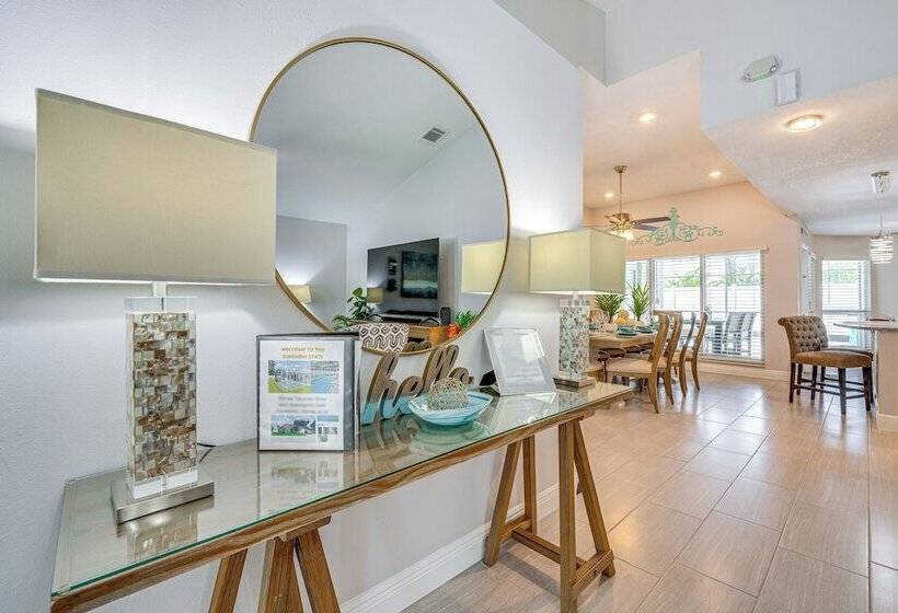 5 Mi To Disney World: Spacious Kissimmee Home!