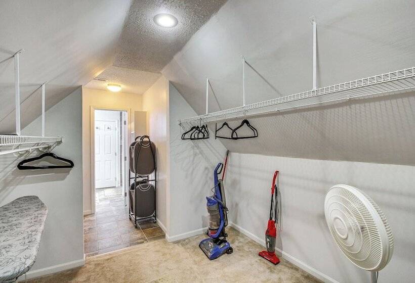 Spacious Olathe Home W/ Fireplace: Near Parks!