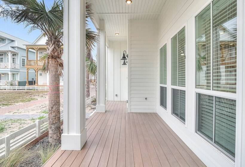 Sunday Funday 114 Bar