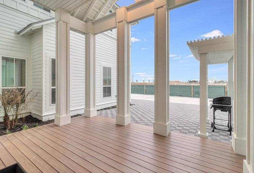 Sunday Funday 114 Bar