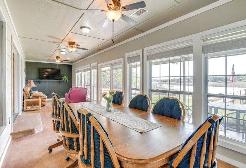 Sweetwater Lake House W/ Covered Patio!