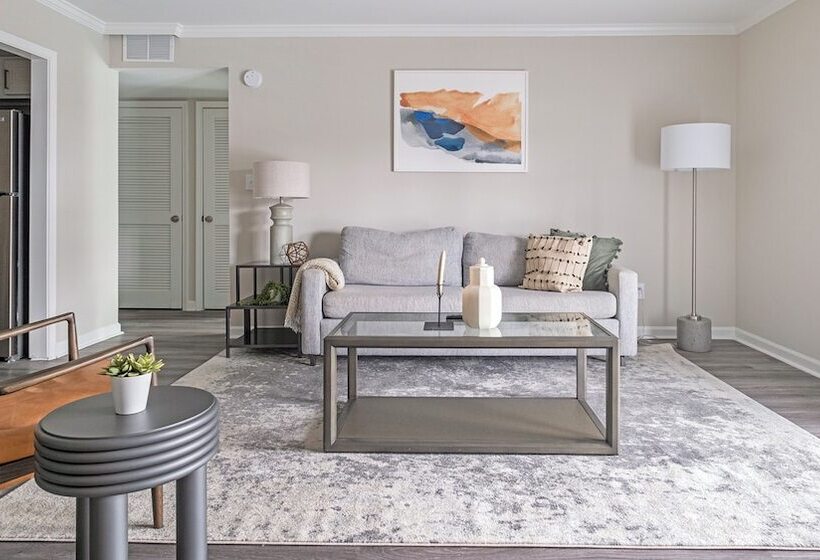 Landing At The Brookwood Apartments