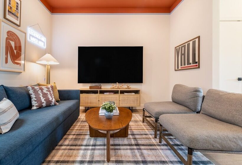 The Conway 5 Br Buyout W/ Deck In Music City