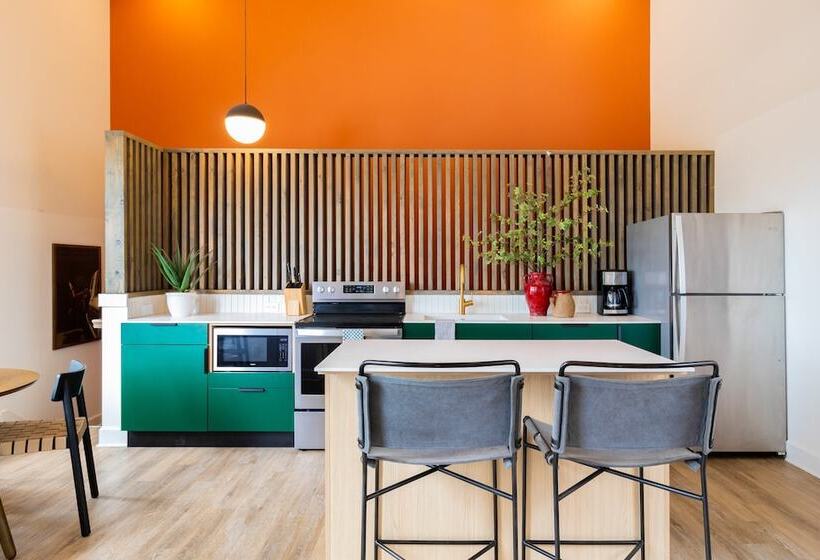 The Conway A Buyout 60 Person Buyout In Dt Nash