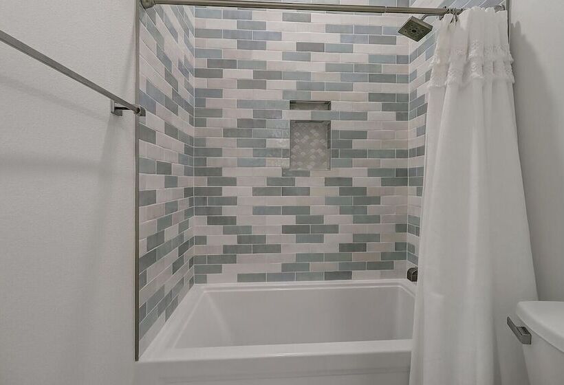 The Great White 306 Dar