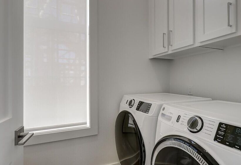 The Great White 306 Dar