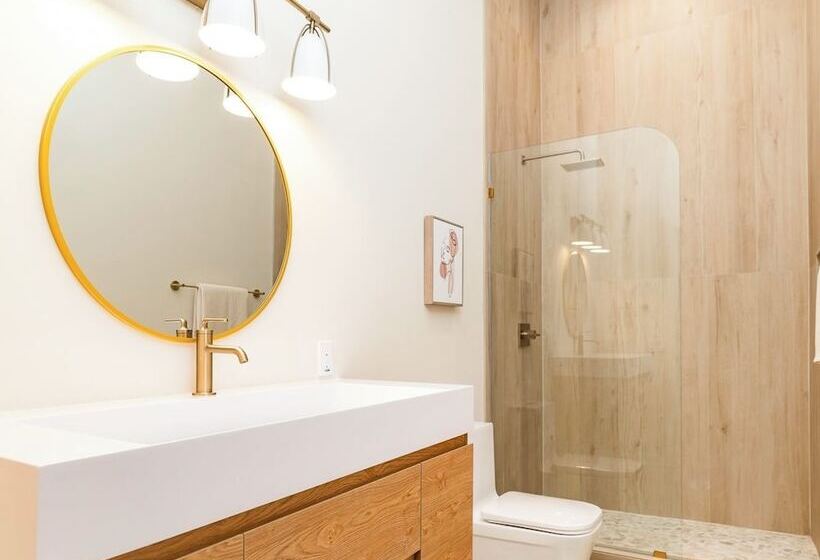 Modern Home W/ Hot Tub & Backyard Oasis!