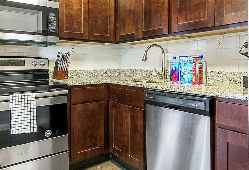 Three Rivers Apartments By Barsala