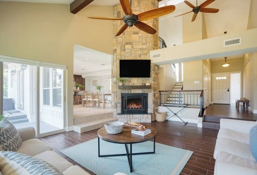 Travis By Avantstay Waterfront Lake Retreat