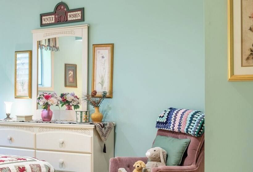 Twin Waters By Avantstay Patio + Pool Table