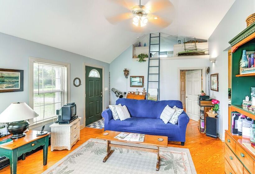 Tyaskin Retreat W/ Deck Across From The Water!