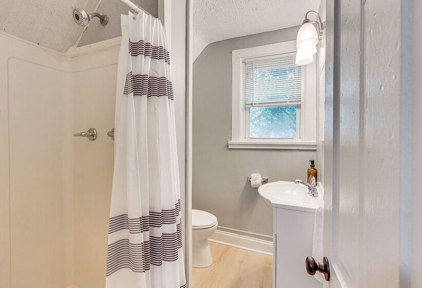 University Of Akron Retreat: Dogs Welcome!