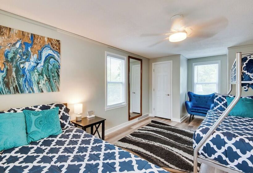 Urbandale Oasis: Game Room, Patio, Grill & More!