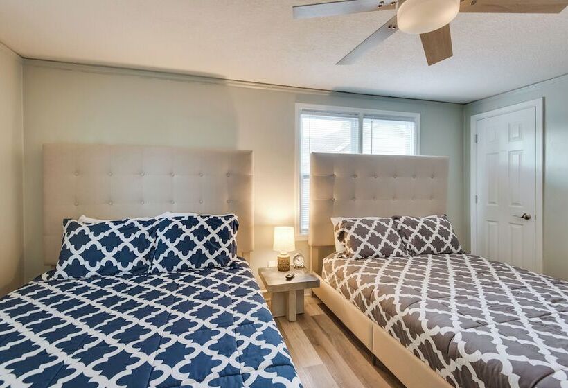 Urbandale Oasis: Game Room, Patio, Grill & More!