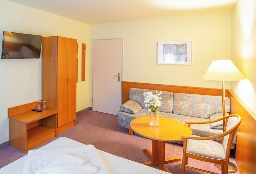 Waldhotel Schöneiche   Self Check In