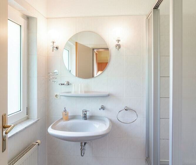 Waldhotel Schöneiche   Self Check In