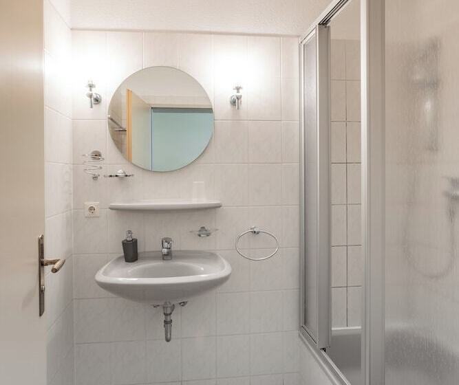 Waldhotel Schöneiche   Self Check In