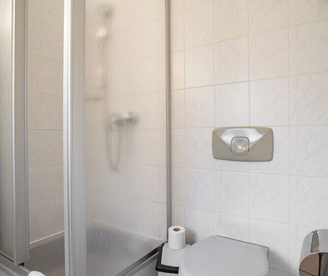 Waldhotel Schöneiche   Self Check In