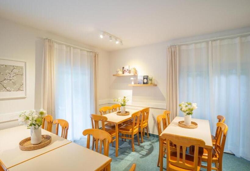 Waldhotel Schöneiche   Self Check In