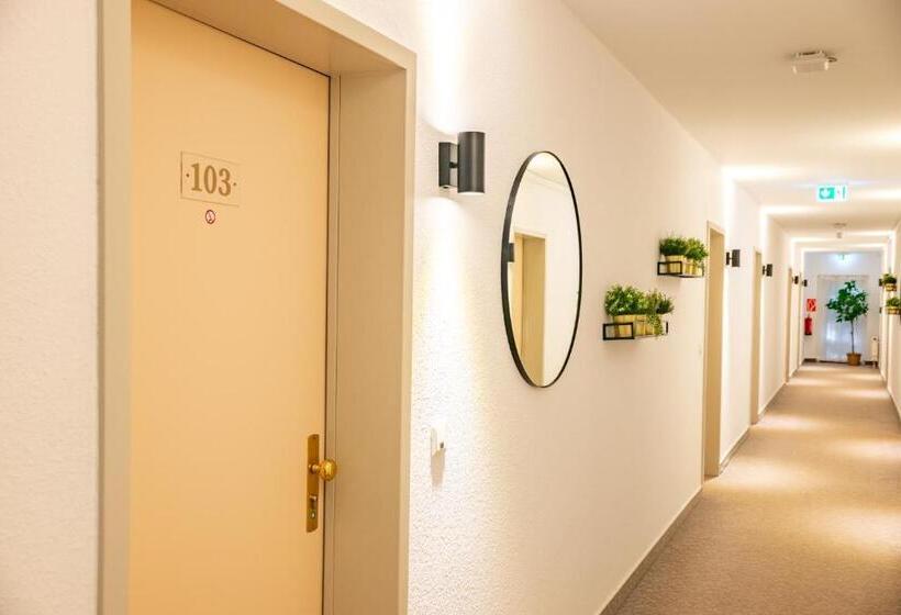 Waldhotel Schöneiche   Self Check In