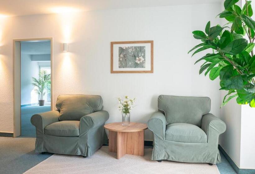 Waldhotel Schöneiche   Self Check In