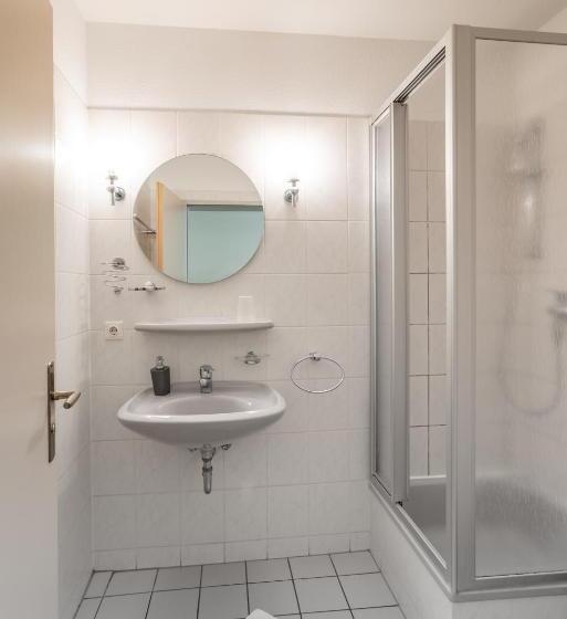 Waldhotel Schöneiche   Self Check In