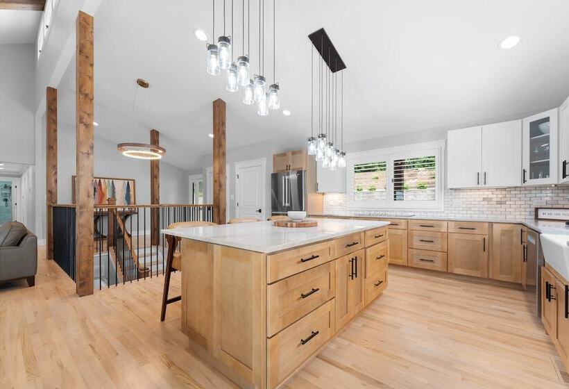 Water Break At The Lake By Avantstay Lakefront + Private Dock