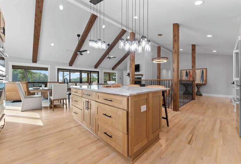 Water Break At The Lake By Avantstay Lakefront + Private Dock