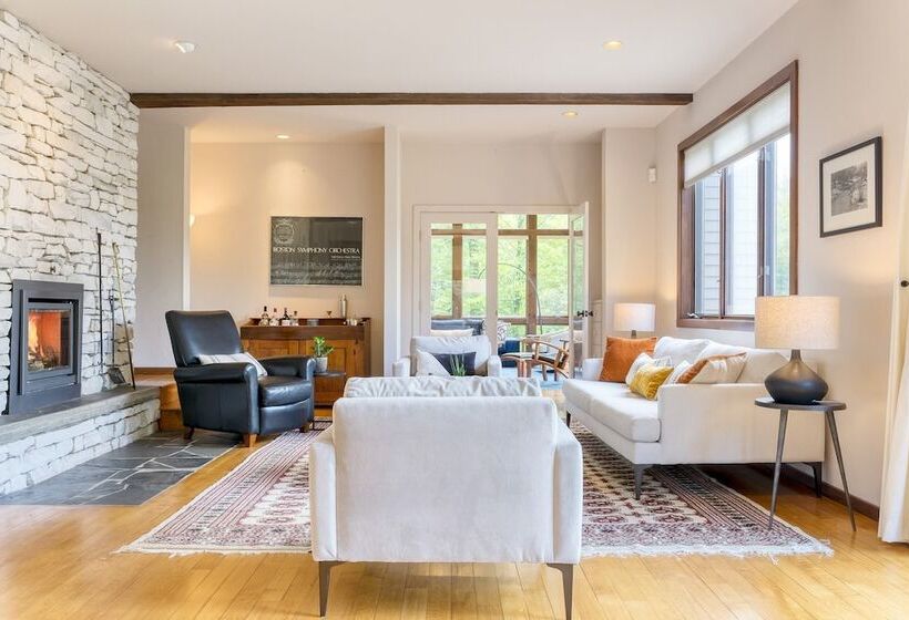 Wellspring By Avantstay Indoor Pool + Views