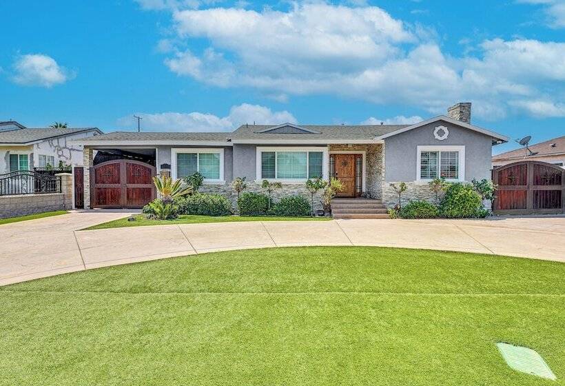 West Covina Gem W/ Pool: 25 Mi To Disneyland!