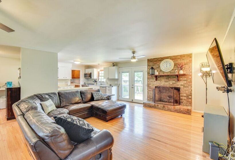 West Union Home W/ Saltwater Pool On 2 Acres!