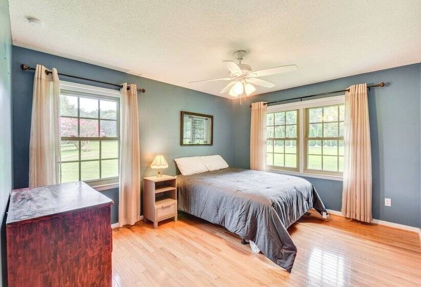 West Union Home W/ Saltwater Pool On 2 Acres!