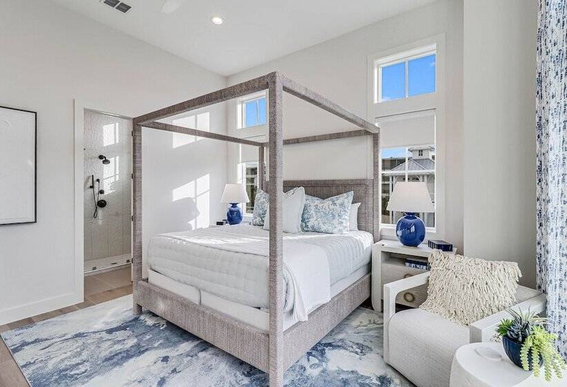 Whale Of A Time 154 Sou