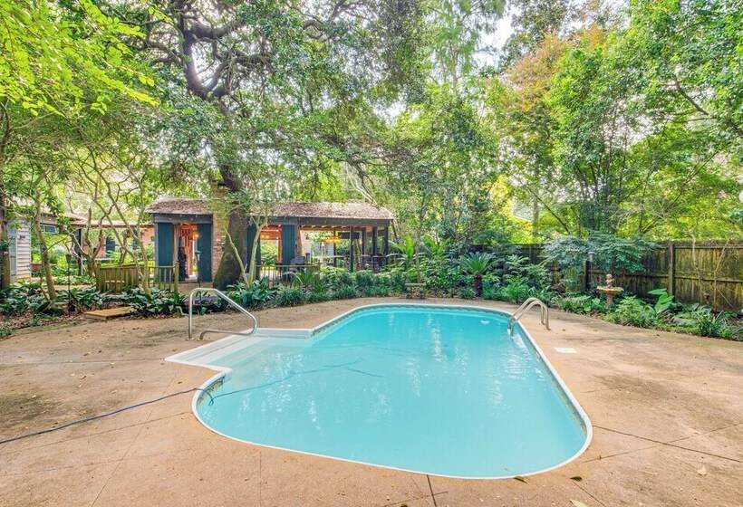 Whimsical New Roads Home < 1 Mi To Main Street!