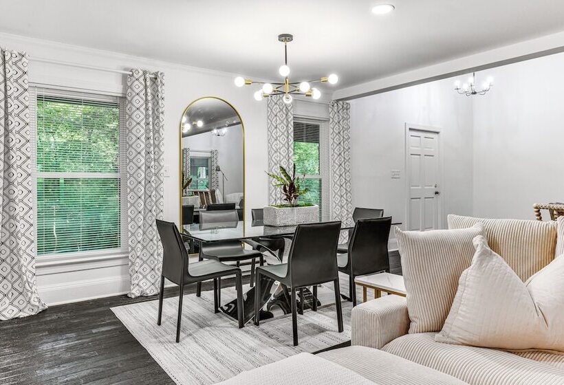 Woodsy Concord Retreat ~ 11 Mi To Nascar!