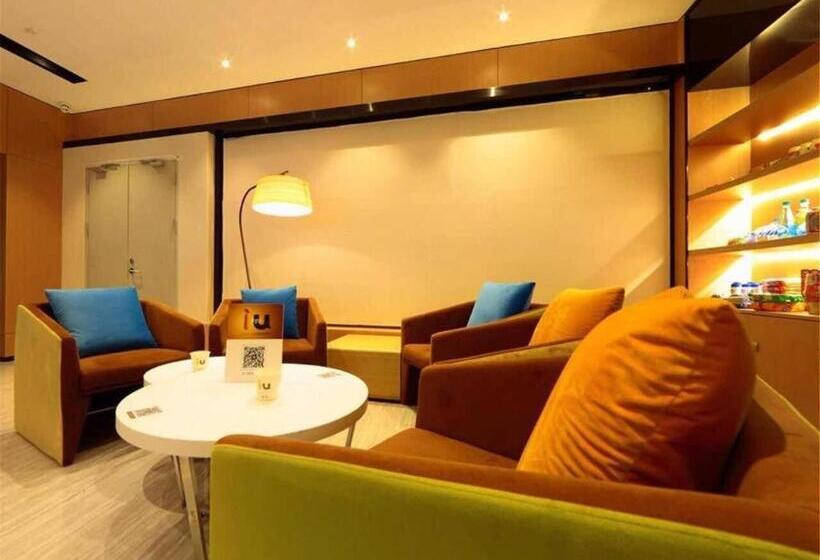 Iu Hotel Guangzhou Sports Center Lin He West Metro Branch